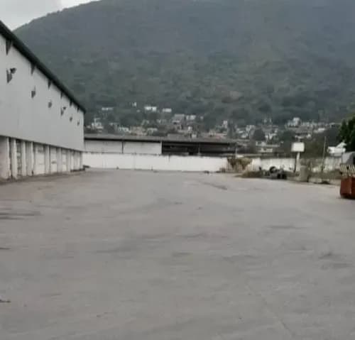 326859 Am - Venta Terreno Asfaltado Con Galpon - Puerto Cabello - 13400 M2