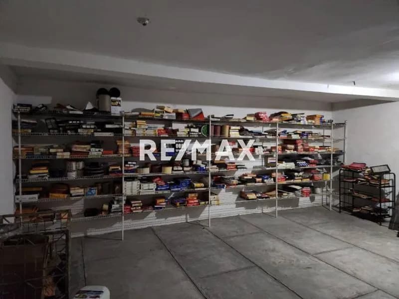 Se Vende CENTRO DE LUBRICACIÓN en la zona ferretera del Sector 18 Octubre