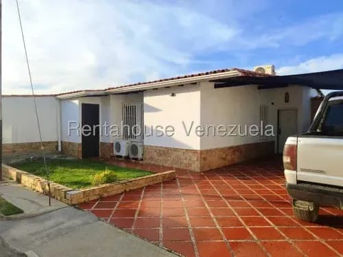 Inmuebles Milagros Nazareth Casa En Venta En Cabudare Lara Av Intercomunal Barquisimeto Acarigua La Campiña. Codigo Del Inmueble 26-18514 Economica Residencial Economico