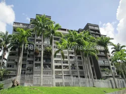 Ip Vendo Apartamento En Los Naranjos Del Cafetal En Calle Cerrada, Bien Iluminado Y Seguro 26-29 Yf