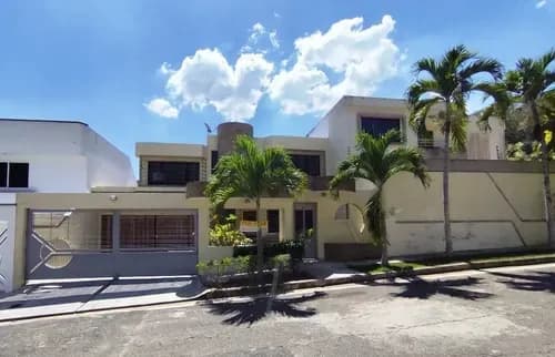 Casa En Venta En Urb Prebo 3 Ls