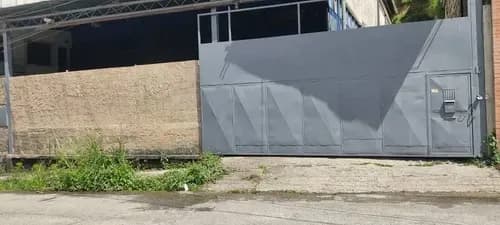 Alquiler De Excelente Galpon Para Deposito Mercancia Seca. Cuenta Con Estanteria Para La Ubicacion De Los Productos. Ubicado En Plena Carretera Nacional Via San Diego Carrizal Frente Al Retiro