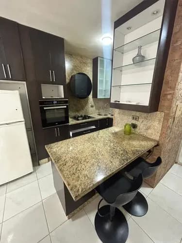 Apartamento En Res. Valles Del Nogal - San Diego Planta Baja Semi Equipado