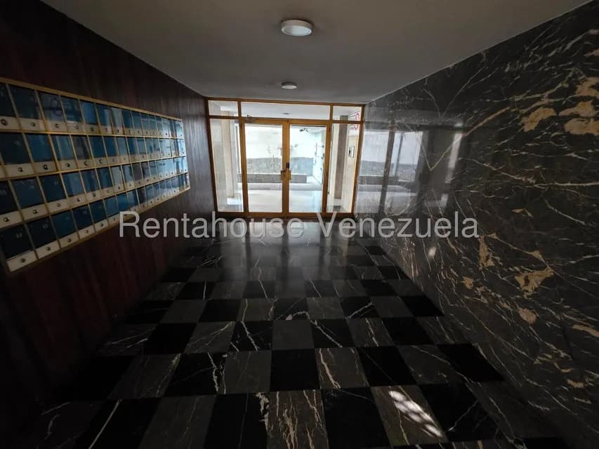 Apartamento (1 Nivel) en Alquiler en El Marques, Distrito Metropolitano