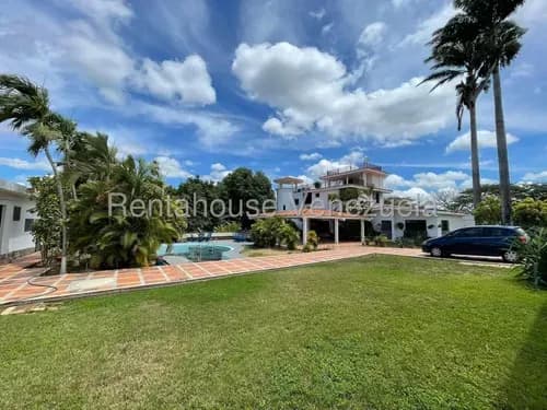 Casa Comercial En Venta Cabudare Av Intercomunal Lerli Mc