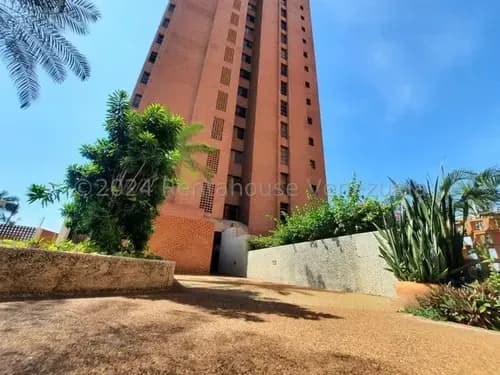 Apartamento En Venta En Sector La Lago Edifico Agua Dulce