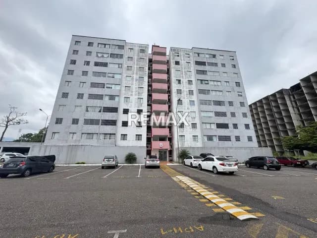 Se Vende o Alquila Apartamento semi amoblado en Vista Real de 65mtrs2
