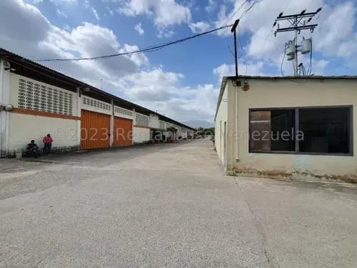 Galpon En Venta La Morita I, En Centro Empresarial La Guaricha. Ljsa 25-15987