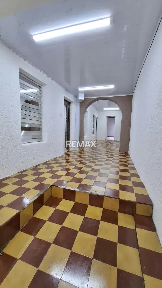 LOCAL COMERCIAL EN ALQUILER EN BARRIO OBRERO CALLE 15