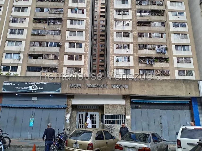 Apartamento (Planta Baja) en Venta en Parroquia La Candelaria, Distrito Metropolitano