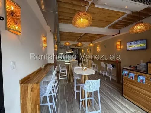 Te Presentamos Un Exclusivo Local Comercial En Venta A Pie De Calle De Dos Niveles Totalmente Equipado Y Listo Para Operar En San Jose Mls #26-6133 Bm
