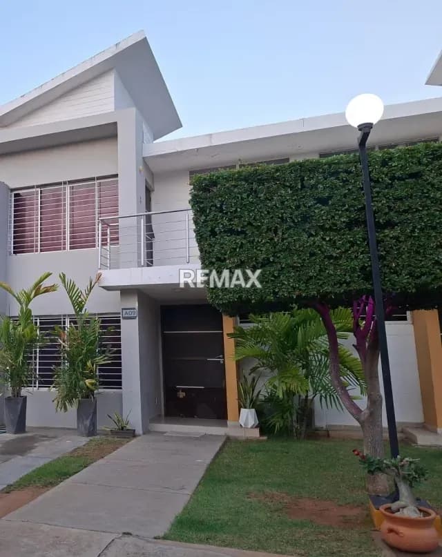 TOWNHOUSE B EN VILLA BOUR HARBOURD