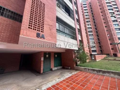 Apartamento En Venta Prado Humboldt Con Excelentes Áreas Comunes Y Suministro De Agua Constante #26-13075 Magaly
