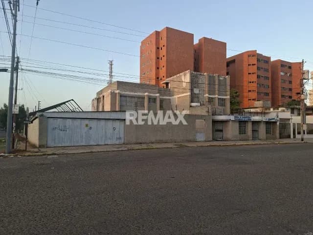 CASA COMERCIAL