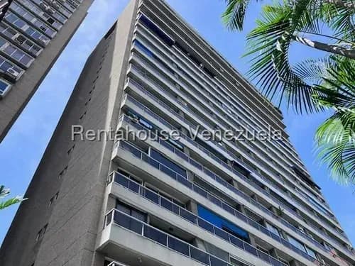 En Alquiler: Exclusivo Apartamento Ejecutivo En La Urbanización Sebucán | At 26-19951