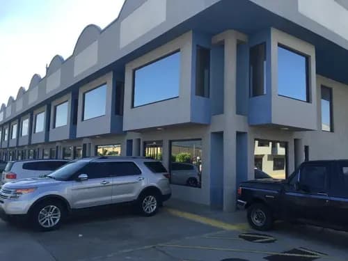 Se Vende Local Comercial Industrial En El Centro Comercial Industrial Castillito - Valencia Estado Carabobo Kyr(amth)