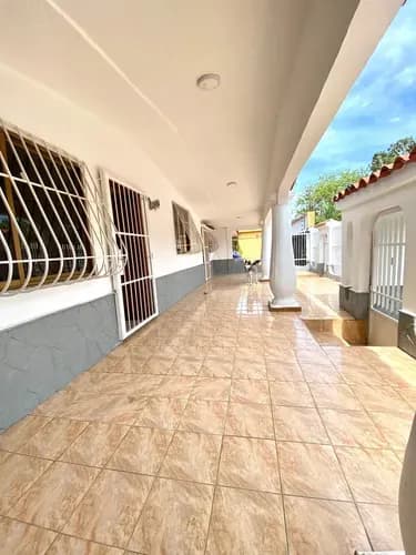 Casa En Venta En San Diego, Casa Con Anexo Independiente En La Esmeralda Y Con Potencial Comercial Vende Dayanna Vasquez
