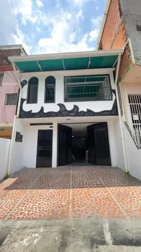 Venta De Casa Doble Propósito En Pueblo Nuevo