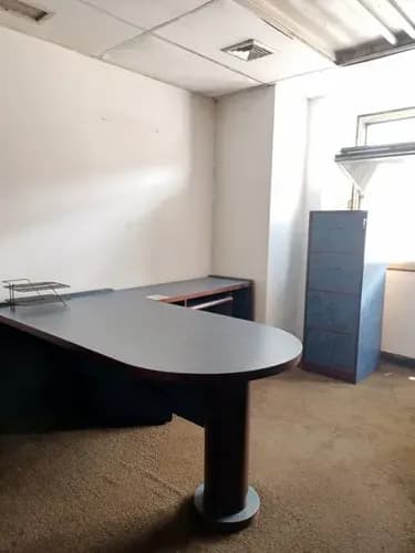 Oficina En Venta En Av. Urdaneta (centro De Caracas) / 89,93 M2 / Sólo Clientes / (ff)