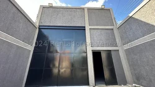 Erika Armeya Vende: Galpon , Ubicado En El Centro De Barquisimeto. Flex: 25-710