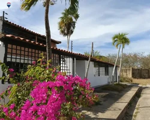 Re/max 2 Mil Vende, Casa Con Potencial Para Posada, En Jorge Coll, Nueva Esparta, Isla De Margarita