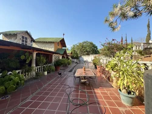 (jr) En Venta Majestuosa Casa Estilo Chalet Ideal Para Familias Grandes O Para Quienes Desean Desarrollar Un Exclusivo Club Privado O Posada