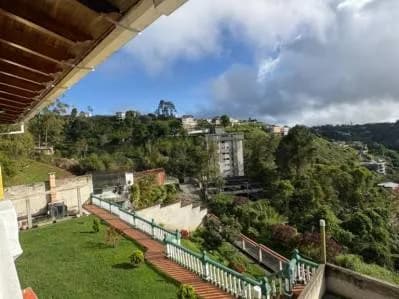 VENTA CASA EN LA URB. LA MORITA EN SAN ANTONIO DE LOS ALTOS