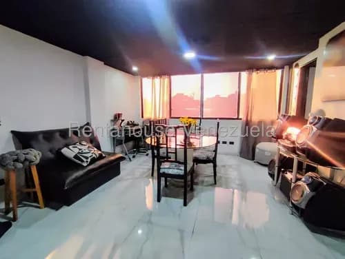 Apartamento En Venta En La Urb. El Marques #26-14122