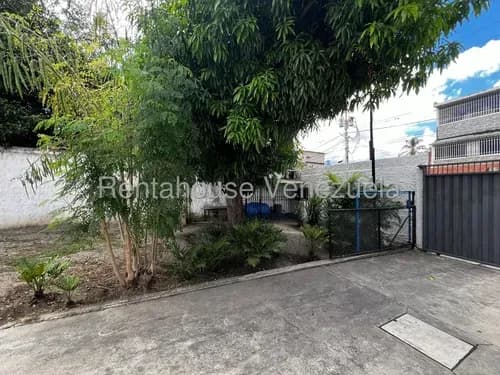 # 26-10330 Alquiler Galpón Estratégico En El Centro Con Capacidad De Carga Interna Al Oeste Barquisimeto,lara Gm /@