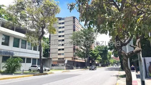Planta Baja Amplia, Puede Ser Vivienda U Oficina Mls #26-12483 Dreidy Gonzalez