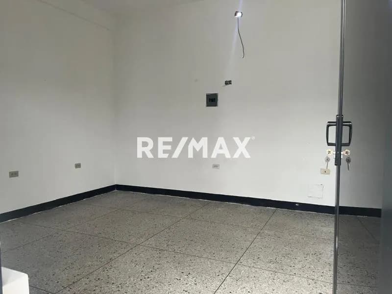 Local Comercial N° 14 en Alquiler Avenida Andrés Bello entre Carrera 21 y 22 Zona Centro- Barquisimeto