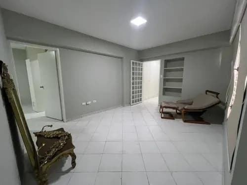 Ad, En Venta Apartamento A Una Cuadra De La Av. Bolivar Norte.