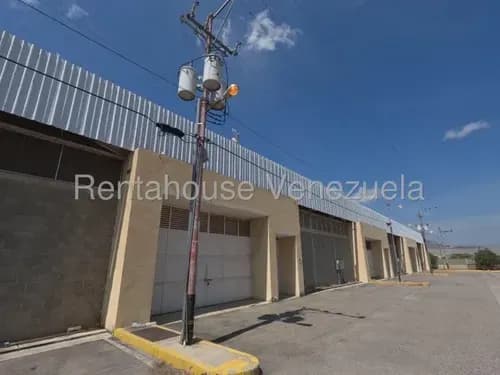 Lcda. Milagros Inmuebles Nazareth Galpon Industrial En Venta En Barquisimeto Lara Zona Industrial Ii. Codigo Del Inmueble 25-6695 Economica Comercial Economico