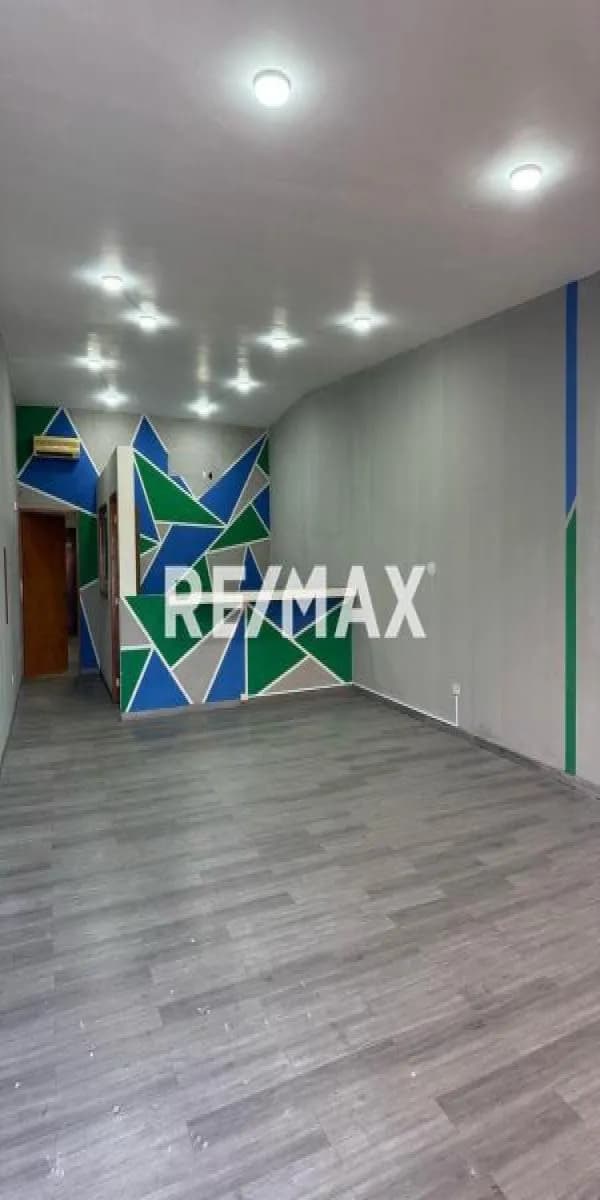Local en venta. Puerta Maraven