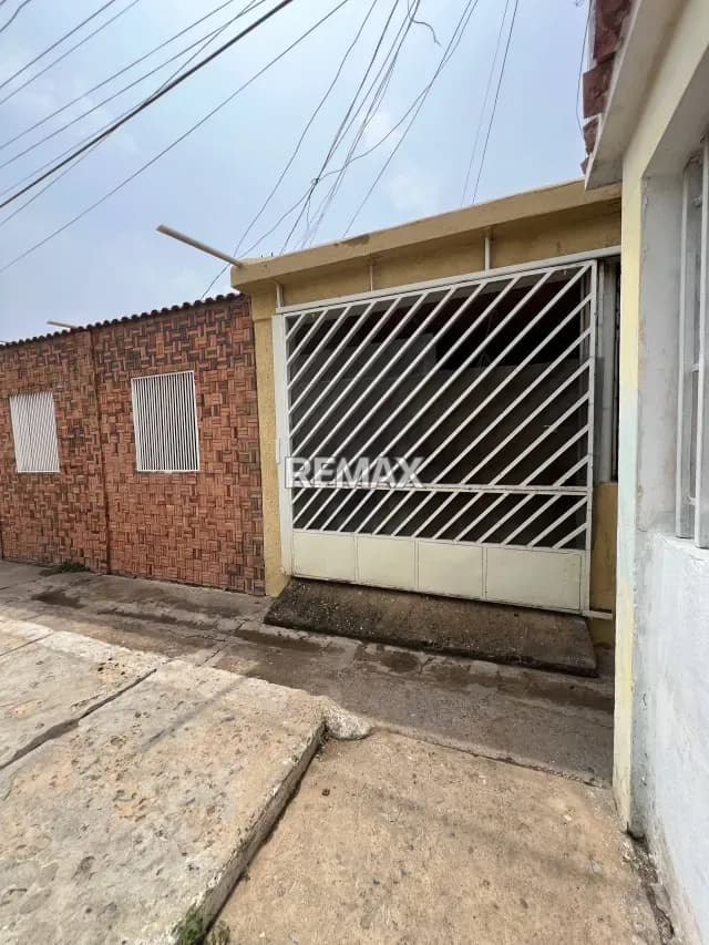 VENTA DE CASA A REMODELAR BOYACÁ II-BARCELONA