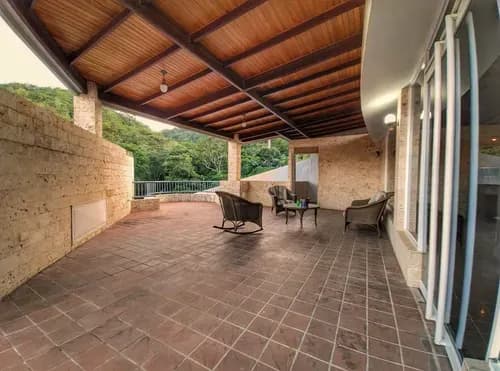 Angie Vivas Vende Espectacular Casa Quinta En Altos De Guataparo