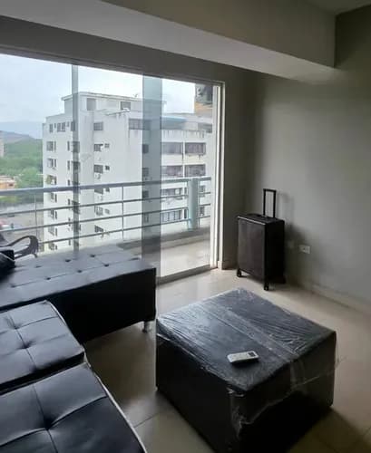Leslie Ofrece A Clientes Inetersados Apartamento En Urb. Agua Blanca