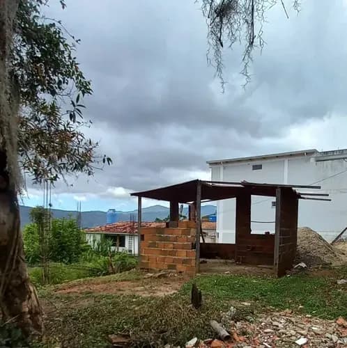 Xv, Terreno En Venta! Ubicado En Cueva Del Oso Calle San Isidro