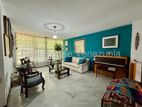 Nb Townhouse En Venta En Oripoto Potro Redondo Con Terraza 26-16300
