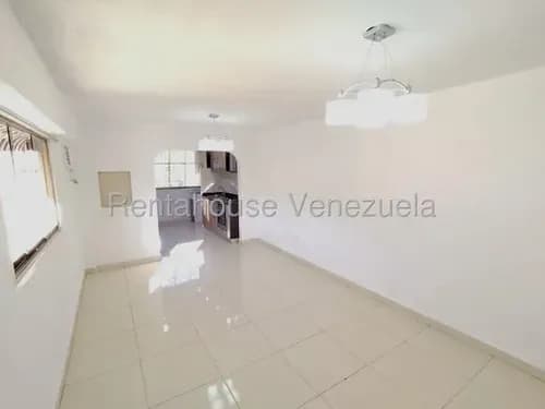 Apartamento En Venta Caricuao 26-21864
