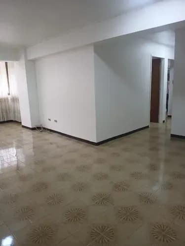 Alquilo Apartamento En La Urbina Ggcd