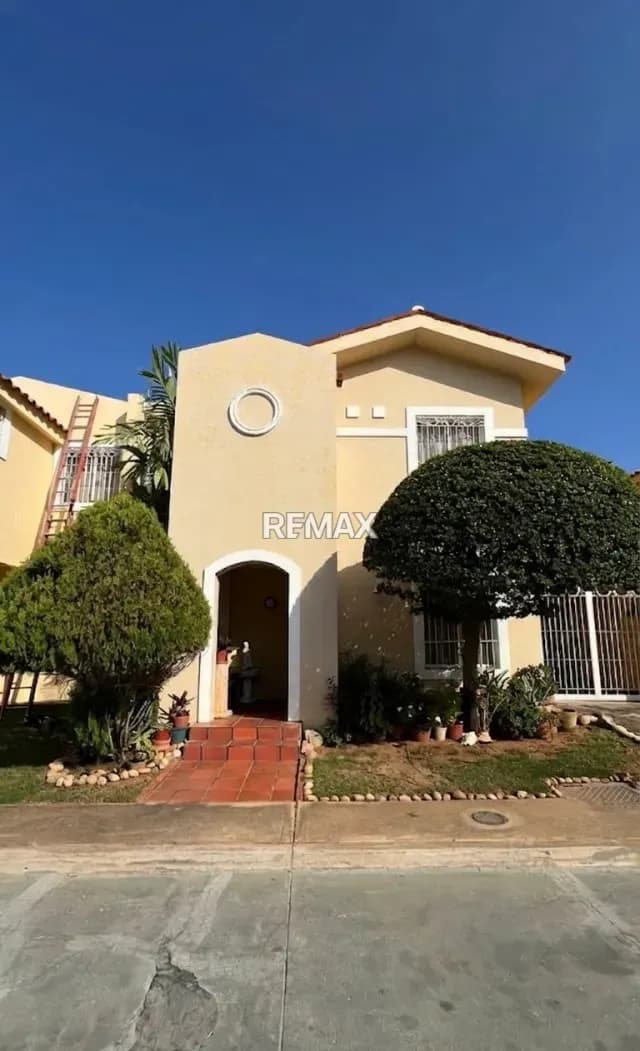 TOWNHOUSE EN VILLA AITANA