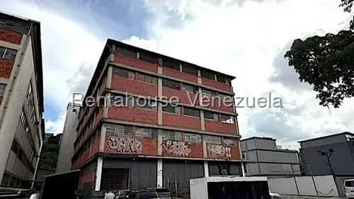 Excelente Galpón En Alquiler Los Ruices Sur Amc