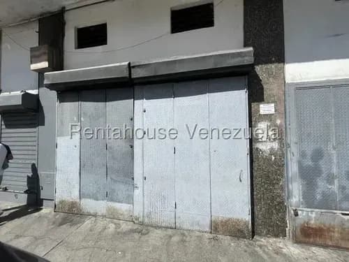 Local Comercial En Venta A Pie De Calle La Candelaria, Frente A La Bomba Plaza La Estrella