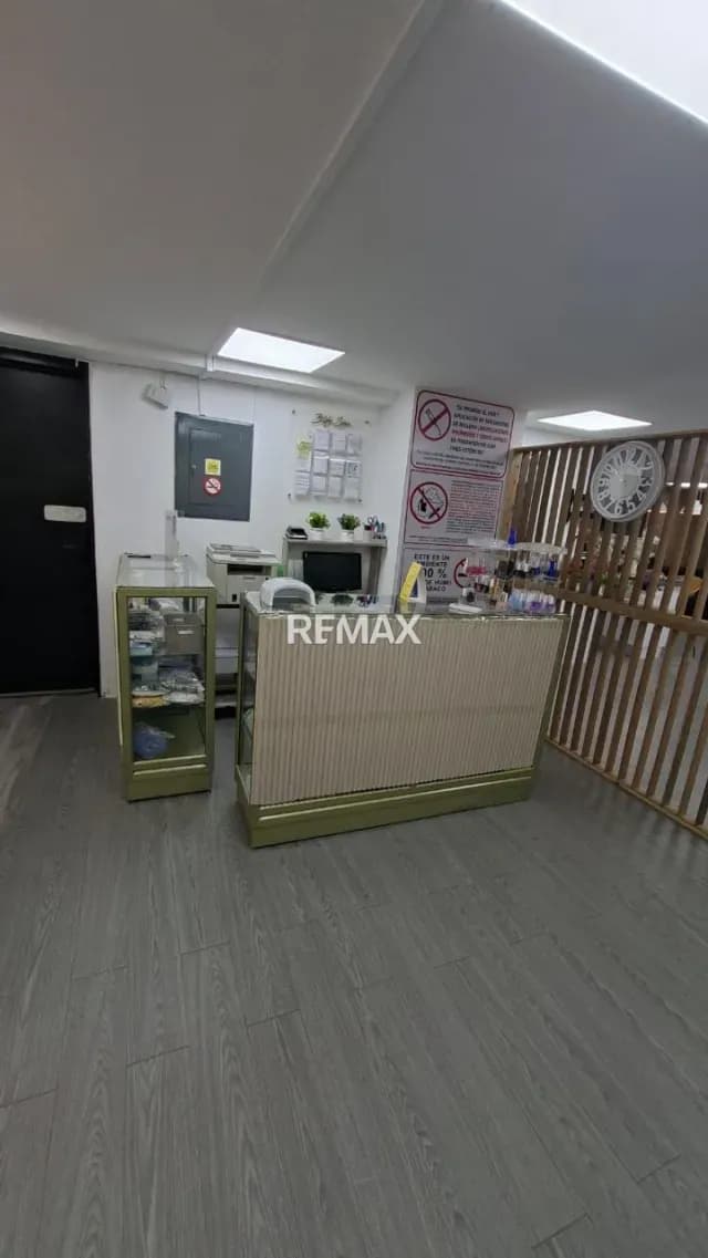 OFICINA COMERCIAL EN VENTA