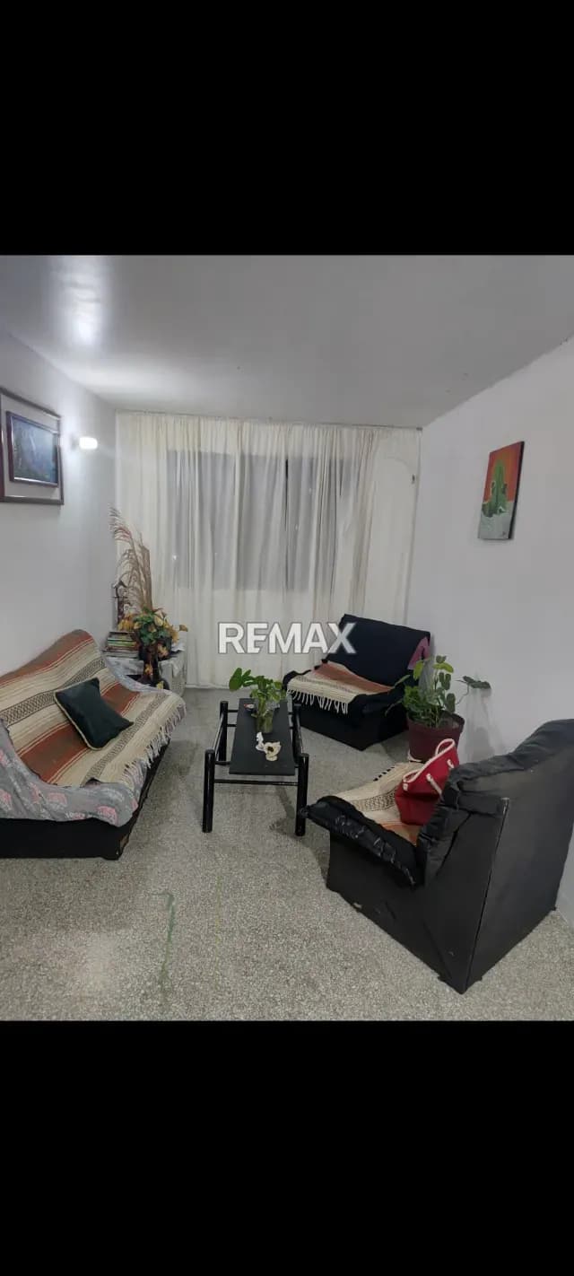 Se vende apartamento en la Urbanización Gran Mariscal piso 3