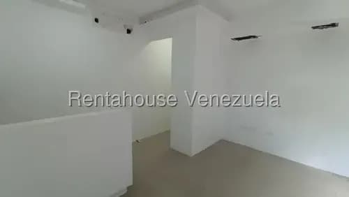 C.flex 26- 5954 Katty Vasquez Vende Lindo Y Moderno Local Ubicado En Urb La Piedad Norte Cabudare, Lara. No Dudes En Preguntar Sin Compromiso! Comunicate Conmigo Gracias Ku/