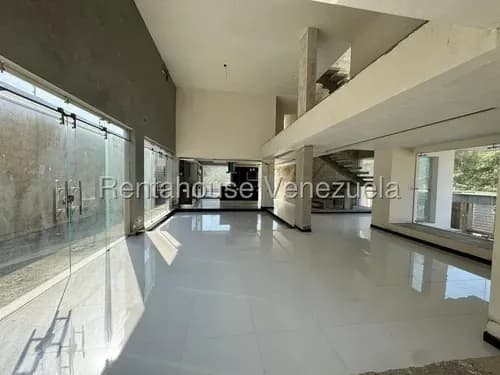 Ana Karina Molleja Vende Bella Casa Con Piscina,jacuzzi,terraza Y Parrillera, Ubicada En El Manzano Barquisimeto, Lara /akm