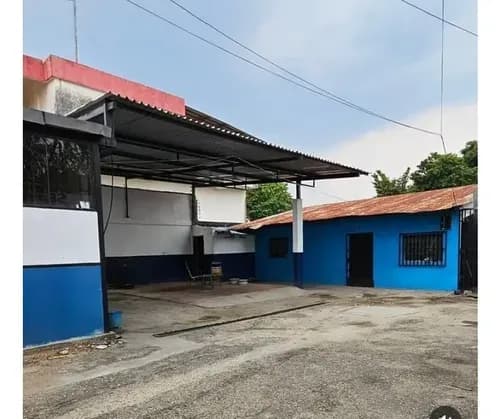 Casa Con Local Tipo Galpon En Av. Cruz Paredes Ve16-030ca-nand-ehid