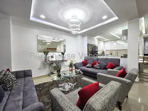 Ana Karina Molleja Vende Hermosa Casa Con Planta Eléctrica En Villa Paris Cabudare -lara / Akm